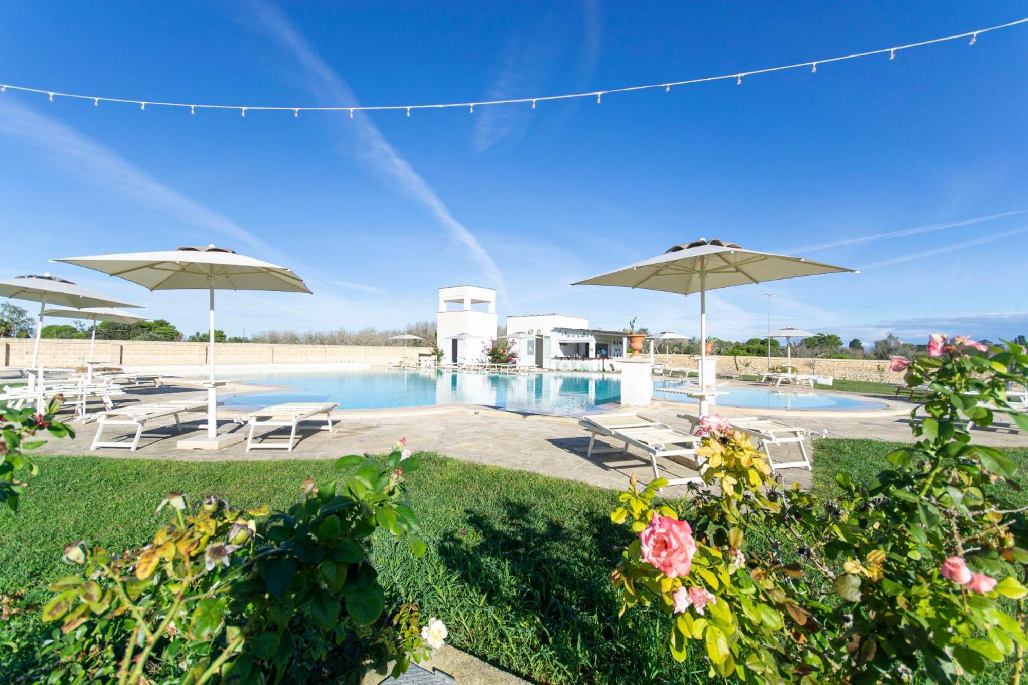 Masseria Rauccio Torre dell'Orso Bagian luar foto
